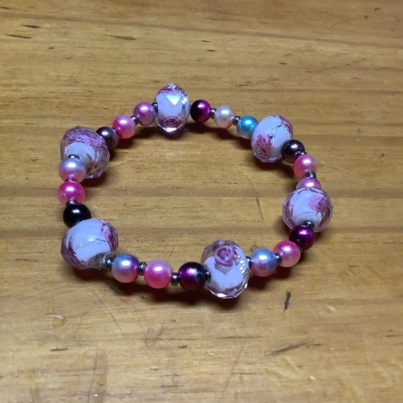 Handmade beaded bracelets - Picture 4 of 4